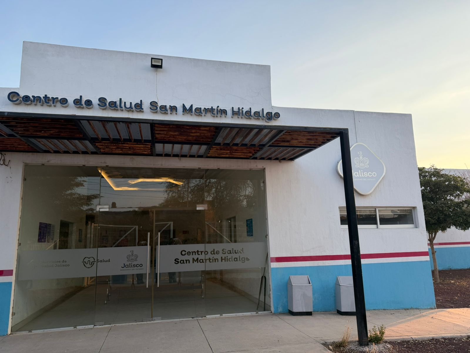 Exterior del Centro de Salud San Martín Hidalgo